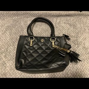 Black Guess Handbag w/ strap